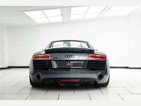 Audi R8 5.2 R8 Quattro V10 Semi-Auto 4WD 2dr 41