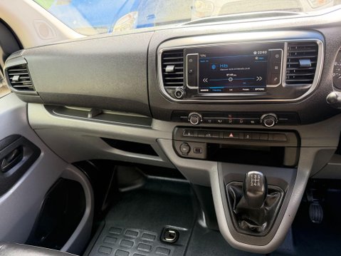 Peugeot Expert 1.6 BlueHDi 1000 Professional Standard Panel Van 6dr Diesel Manual MWB Euro 39