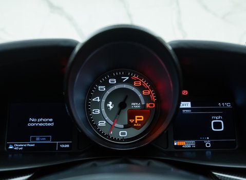 Ferrari GTC4 Lusso T 21