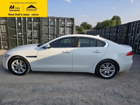 2015 Jaguar XE thumbnail 5