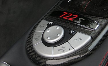 Mercedes-Benz SLR McLaren Roadster 722 S 8