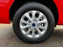 Ford Tourneo Custom 2.0 Tourneo Custom 320 Zetec EcoBlue Auto 4dr 17