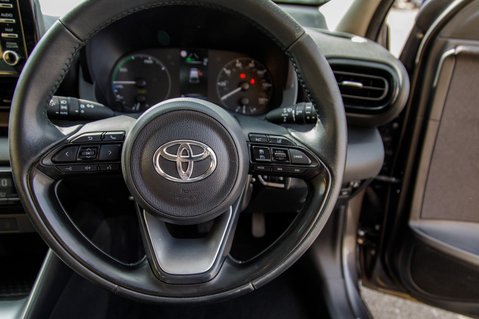 Toyota Yaris ICON FHEV 19