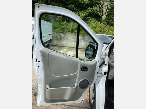 Renault Trafic 2.0 dCi SL29 eco Panel Van 3dr Diesel Manual L1 H1 (Phase 3) (180 g/km, 90 27