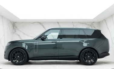 Land Rover Range Rover P400 Autobiography LWB 7 Seater 2