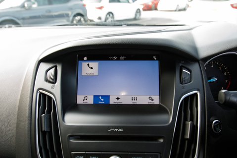 Ford Focus TITANIUM X 24