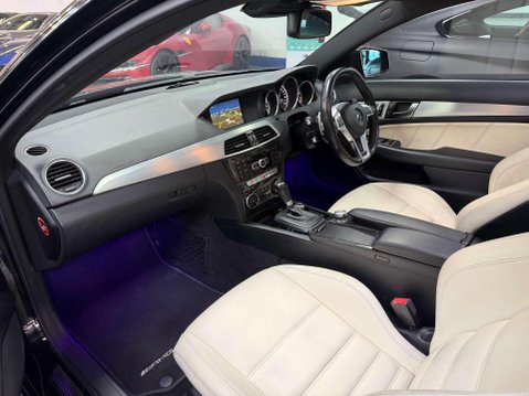 Mercedes-Benz C Class 6.3 C63 V8 AMG Edition 125 Coupe 2dr Petrol SpdS MCT Euro 5 (457 ps) 38