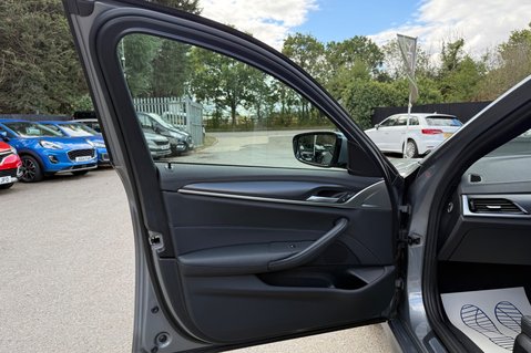 BMW 5 Series 530E M SPORT - VATQ - PRO PACKAGE - 1 OWNER - FULL BMW SERVICE HISTORY 35
