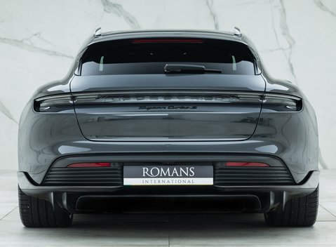 Porsche Taycan Turbo S Sport Turismo 5