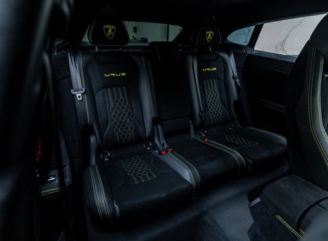 Lamborghini Urus PERFORMANTE 16