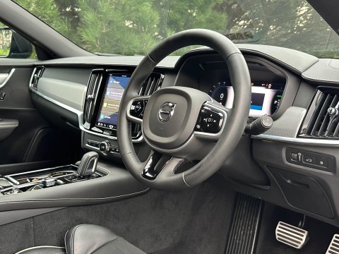 Volvo V90 2.0h T6 Recharge 11.6kWh R-Design Auto AWD Euro 6 (s/s) 5dr 5