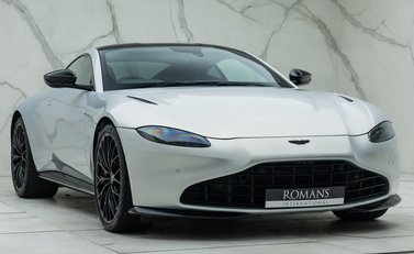 Aston Martin V8 Vantage 9