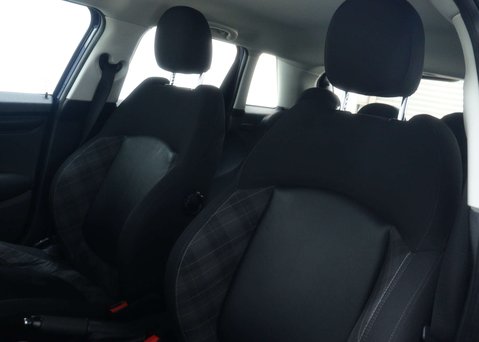 Mini Hatch 1.5 Cooper D Hatchback 5dr Diesel Auto Euro 6 (s/s) (116 ps) 49