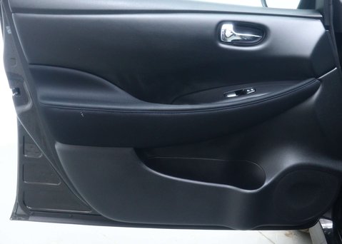 Nissan LEAF Leaf N-Connecta 5dr 48