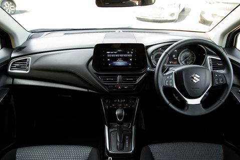 Suzuki S-Cross MOTION 3
