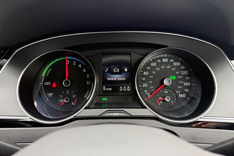 Volkswagen Passat GTE DSG - VAT Q - 1 OWNER - PLUG IN HYBRID - 3 IN STOCK 41