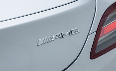 Mercedes-Benz SLS AMG 34