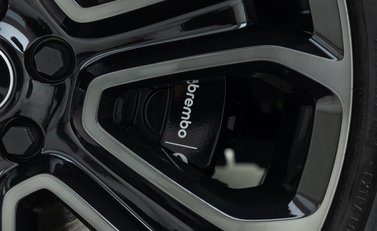 Land Rover Defender 110 OCTA 33