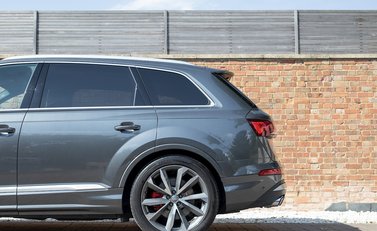 Audi SQ7 30