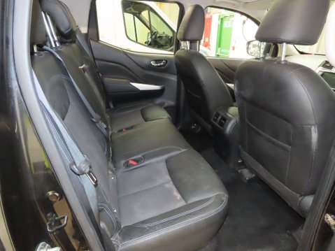 Nissan Navara 2.3 Navara N-Guard dCi 4WD 5dr 9