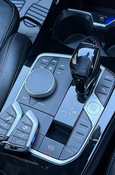 BMW 1 Series 118I M SPORT AUTOMATIC - FULL BMW SERVICE HISTORY -APPLE CARPLAY 