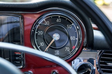 Mercedes-Benz SL Series 280SL Pagoda 25