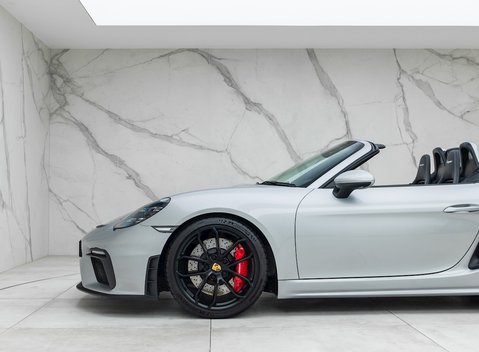 Porsche 718 Boxster Spyder 31