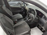 Volkswagen Tiguan 1.5 Tiguan R-Line TSi Semi-Auto 5dr 49