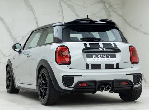 Mini Hatch John Cooper Works Challenge 3