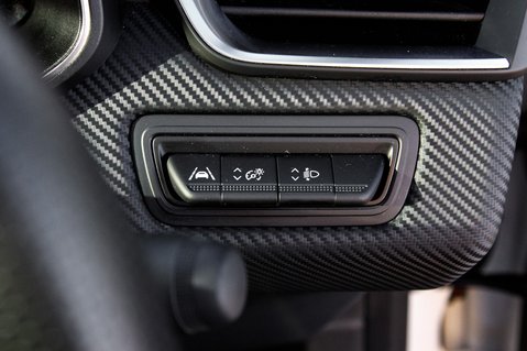 Renault Clio E-TECH ENGINEERED PHEV 16