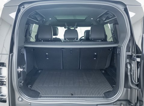 Land Rover Defender 110 V8 31