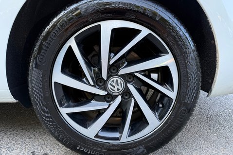Volkswagen Golf MATCH TDI - 1 OWNER - 11 SERVICES - VAT QUALIFYING - APPLE CAR PLAY 56