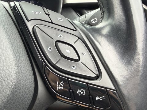 Toyota C-HR 1.8 Hybrid Excel 5dr CVT [Leather] 30