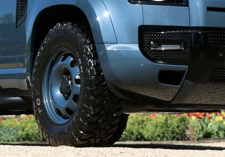 Land Rover Defender 90