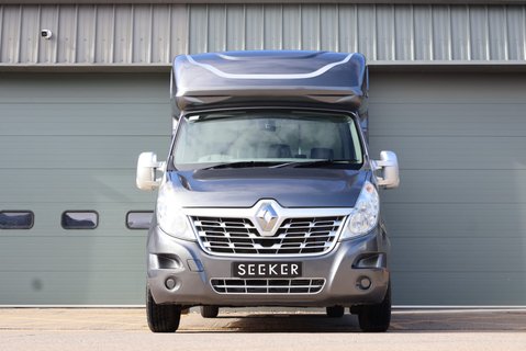 Renault Master 3.5 ton Coach Built Freddie Gover Horsebox with uprated suspension alloys  3