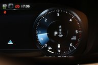 Volvo XC60 2.0 XC60 R-Design B4 MHEV AWD Auto 4WD 5dr 43