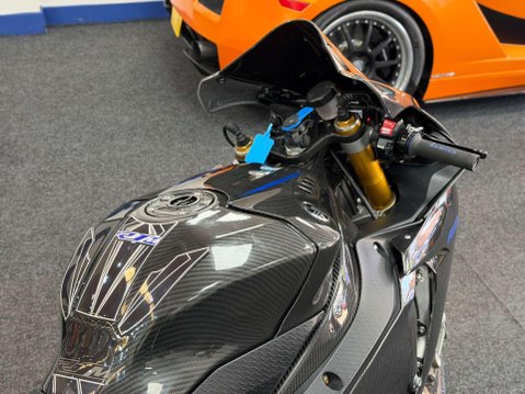 Yamaha R1M 1000 Super Sports Petrol Manual (200 ps) 10