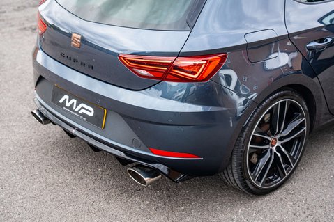 SEAT Leon 2.0 Leon Cupra Luxury 290 TSi Semi-Auto 5dr 41