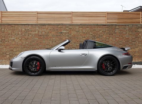 Porsche 911 (991) Targa 4 GTS 17