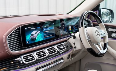 Mercedes-Benz GLS 600 First Class 19