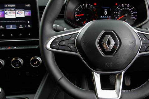 Renault Clio ICONIC TCE 18