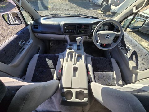 Mazda B Friendee Aero City Runner 31