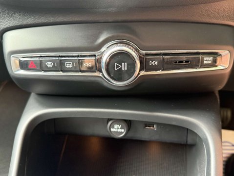 Volvo XC40 1.5 XC40 Inscription T3 5dr 39