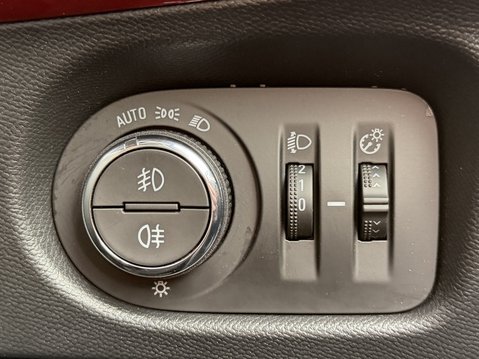 Vauxhall Mokka 1.2 Turbo 100 SRi Nav Premium 5dr 32