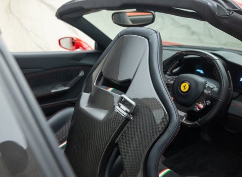 Ferrari 488 SPIDER 21