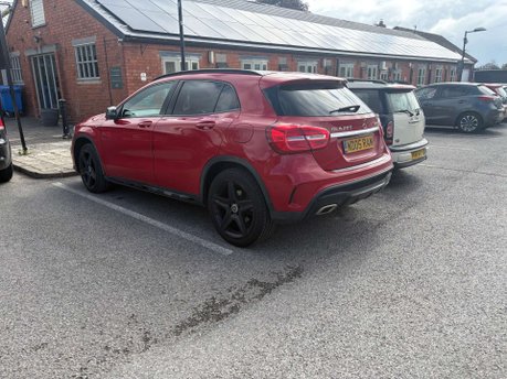 Mercedes-Benz GLA 2.1 GLA 220 AMG Line Premium CDi 4Matic Auto 4WD 5dr 7