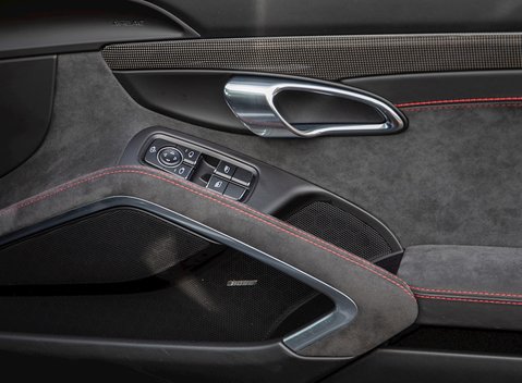 Porsche 911 (991.2) Carrera 4 GTS 21