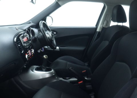 Nissan Juke 1.6 Acenta SUV 5dr Petrol Manual Euro 5 (s/s) (117 ps) 39