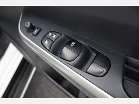 Nissan Navara 2.3 Navara Tekna dCi Auto 4WD 5dr 20