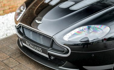Aston Martin V12 Vantage S 21